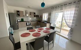 Sunshine Apartments Mellieha - Modern Three Bedroom Apartment - Apt No 1